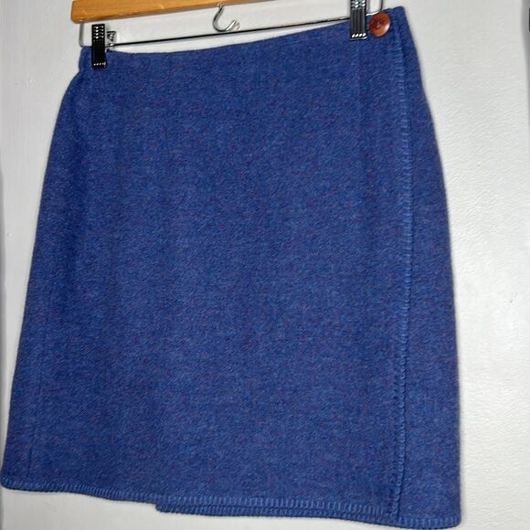 Ann Taylor wrap style wool blend mini skirt, size medium - Picture 2 of 7